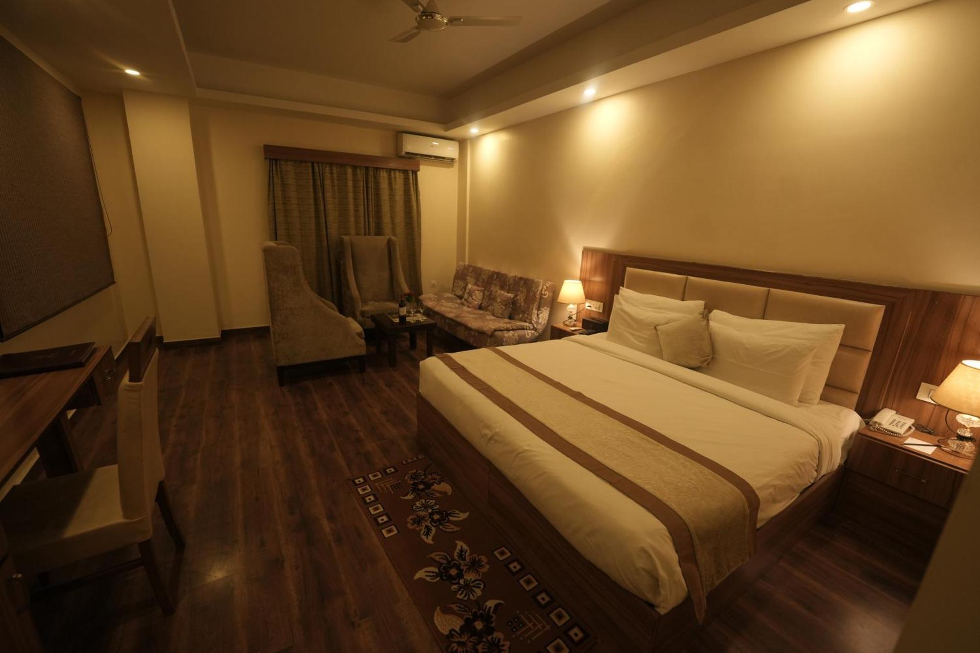 D'Polo Club&Spa Resort Dharamshala Esterno foto